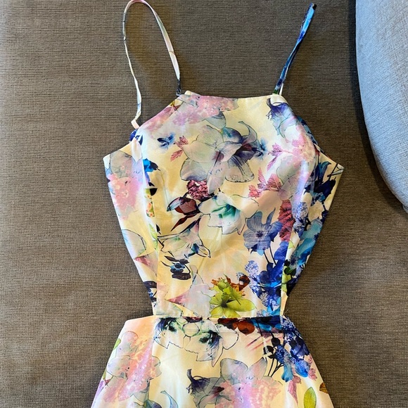WORN ONCE - J.O.A. LOS ANGELES Floral Dress - Picture 8 of 13